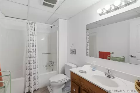 Bath - 709 Swaying Oak Dr, Roach, MO 65787 photo 4 of 4