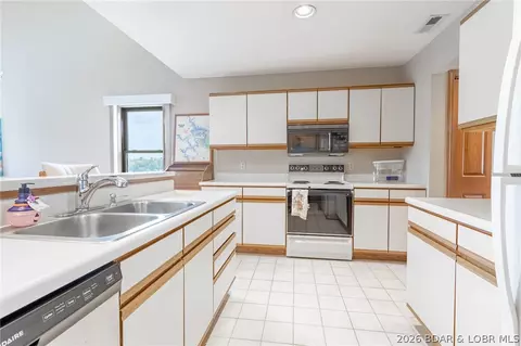 Kitchen - 210 Bluff Blvd #4B, Camdenton, MO 65020 photo 1 of 2