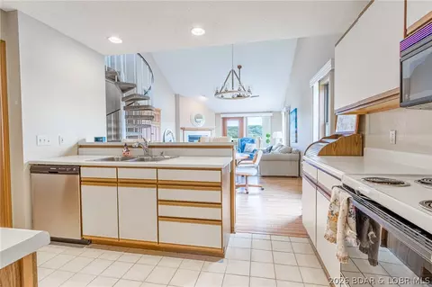 Kitchen - 210 Bluff Blvd #4B, Camdenton, MO 65020 photo 2 of 2
