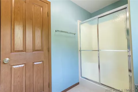 Bath - 210 Bluff Blvd #4B, Camdenton, MO 65020 photo 3 of 3