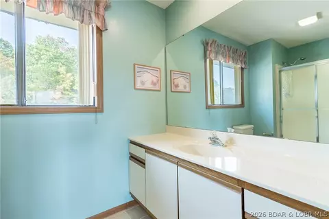 Bath - 210 Bluff Blvd #4B, Camdenton, MO 65020 photo 2 of 3