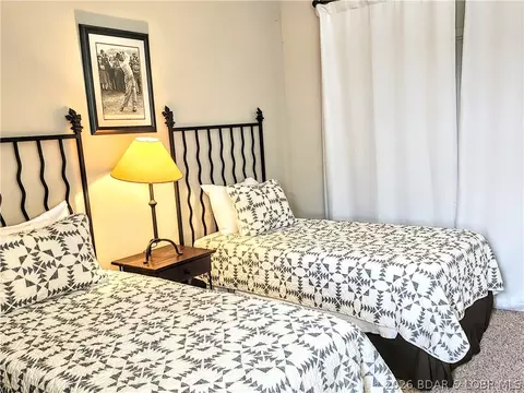 Bedroom - 42 Cottage Park W, Camdenton, MO 65020 photo 3 of 5