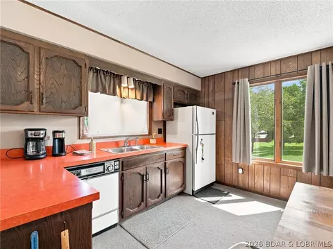 Kitchen - 29330 M Hwy, Edwards, MO 65326 photo 6 of 8