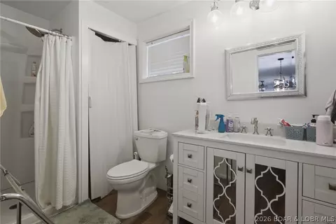 Bath - 4369 Lower Prairie Hollow Rd, Roach, MO 65787 photo 1 of 2