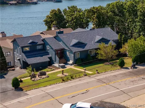 2264 Bittersweet Rd, Lake Ozark, MO 65049