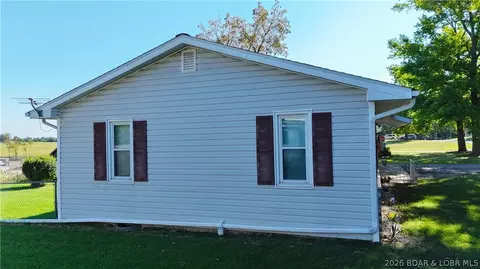 Exterior - 301 Haynes St, Eldon, MO 65026 photo 4 of 6