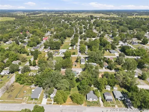 View/Area - 414 Court St, Eldon, MO 65026 photo 2 of 4