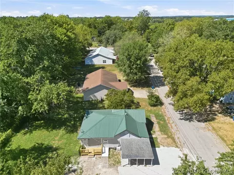 View/Area - 414 Court St, Eldon, MO 65026 photo 3 of 4