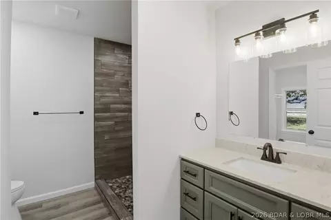 Bath - 414 Court St, Eldon, MO 65026 photo 1 of 3