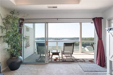 116 Emerald Bay Dr #2B, Lake Ozark, MO 65049