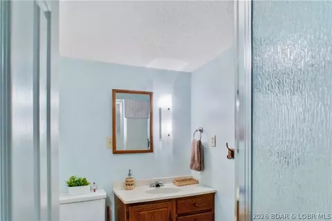 Bath - 32168 Venture Rd, Stover, MO 65078 photo 2 of 4