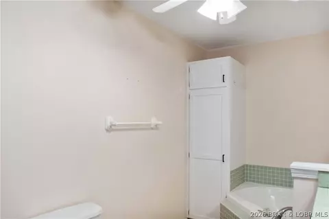 Bath - 32168 Venture Rd, Stover, MO 65078 photo 4 of 4