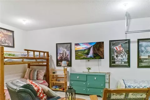 Bedroom - 32168 Venture Rd, Stover, MO 65078 photo 9 of 9