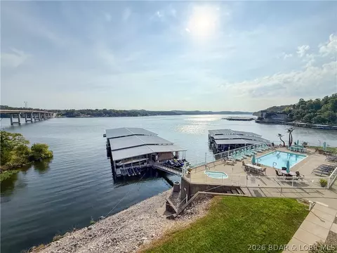 186 Sunset Palms #3C, Camdenton, MO 65020