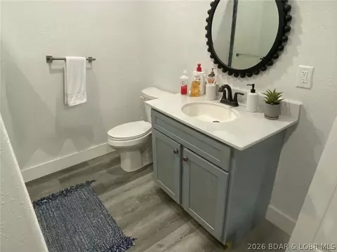 Bath - 899 Panoramic Dr, Camdenton, MO 65020 photo 2 of 2