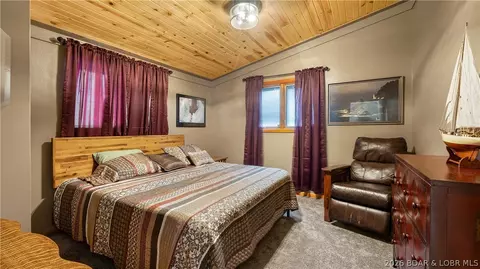Bedroom - 3184 Big Island Dr, Roach, MO 65787 photo 2 of 5