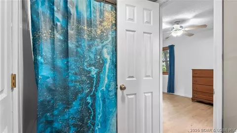 Entry Way - 10 Byrd Cir, Eldon, MO 65026 photo 5 of 12