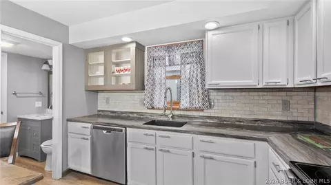 Kitchen - 10 Byrd Cir, Eldon, MO 65026 photo 7 of 7