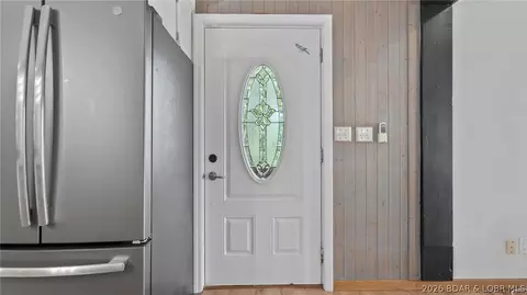 Entry Way - 10 Byrd Cir, Eldon, MO 65026 photo 1 of 12