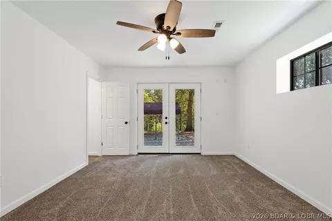 Bedroom - 21264 Lavender Rd, Barnett, MO 65011 photo 2 of 6