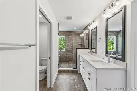 Bath - 920 Engle Dr, Columbia, MO 65203 photo 1 of 4
