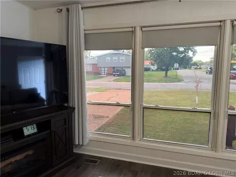 Living - 108 Gerhart, Eldon, MO 65026 photo 3 of 4