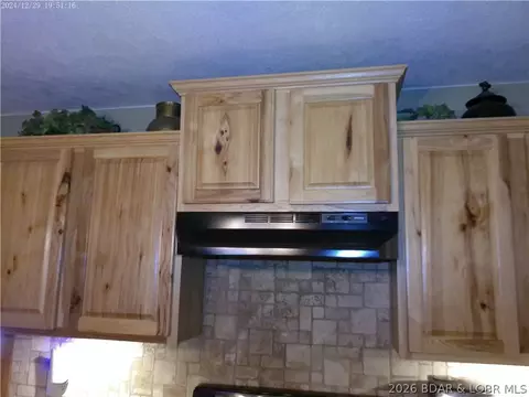 Kitchen - 1814 Sagrada Rd, Edwards, MO 65326 photo 2 of 5