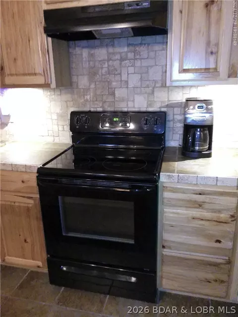 Kitchen - 1814 Sagrada Rd, Edwards, MO 65326 photo 4 of 5