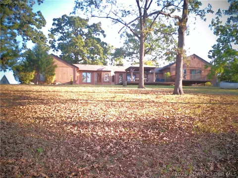 1814 Sagrada Rd, Edwards, MO 65326