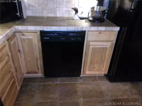 Kitchen - 1814 Sagrada Rd, Edwards, MO 65326 photo 3 of 5