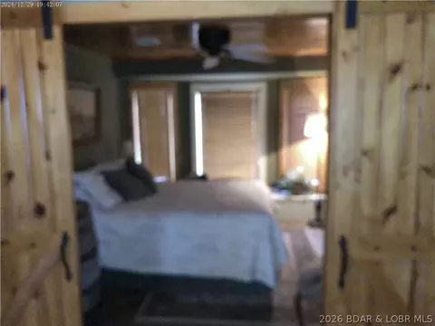 Bedroom - 1814 Sagrada Rd, Edwards, MO 65326 photo 5 of 8