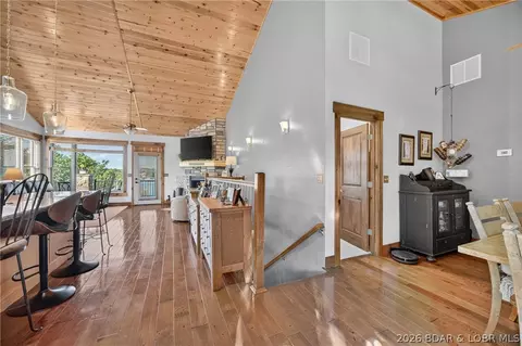 Entry Way - 3636 Big Island Dr, Roach, MO 65787 photo 2 of 7