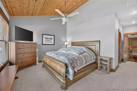 Bedroom - 3636 Big Island Dr, Roach, MO 65787 photo 2 of 7