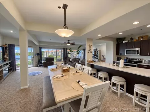 184 E Palisades Condo Dr #2A, Lake Ozark, MO 65049