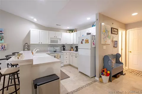 Kitchen - 786 Pershing Dr #4C, Camdenton, MO 65020 photo 1 of 7