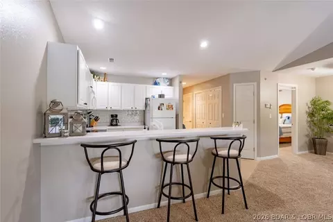 Kitchen - 786 Pershing Dr #4C, Camdenton, MO 65020 photo 5 of 7