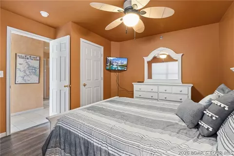 Bedroom - 4800 Eagleview Dr #635, Osage Beach, MO 65065 photo 5 of 7