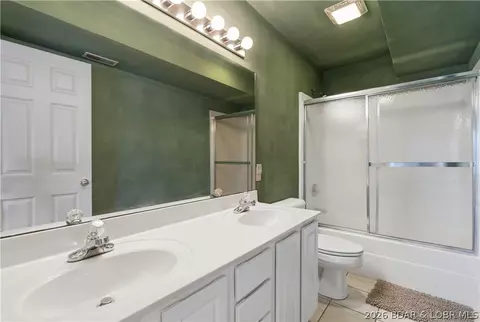 Bath - 4800 Eagleview Dr #635, Osage Beach, MO 65065 photo 1 of 2
