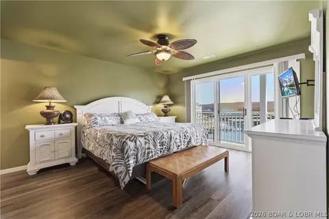 Bedroom - 4800 Eagleview Dr #635, Osage Beach, MO 65065 photo 2 of 7