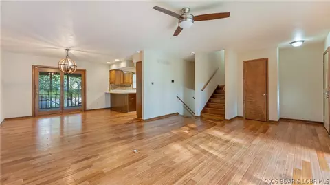 Living - 84 Primrose Ln, Camdenton, MO 65020 photo 2 of 7