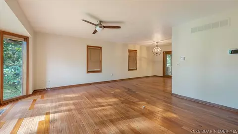 Living - 84 Primrose Ln, Camdenton, MO 65020 photo 3 of 7
