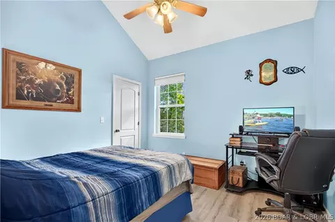 Bedroom - 92 Manchester Ln, Camdenton, MO 65020 photo 1 of 4
