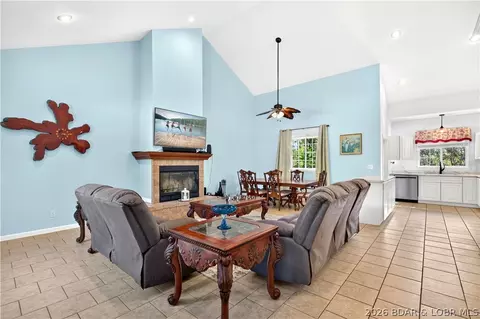 Living - 92 Manchester Ln, Camdenton, MO 65020 photo 1 of 3