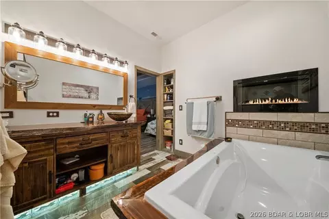 Bath - 46 Cisco Cir, Camdenton, MO 65020 photo 2 of 9