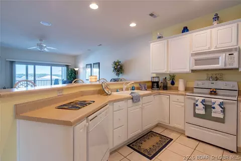 Kitchen - 1181 Jeffries Rd #C313, Osage Beach, MO 65065 photo 1 of 5