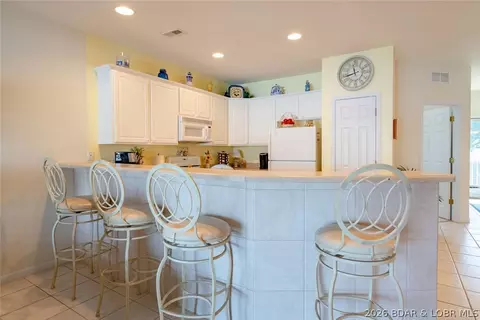 Kitchen - 1181 Jeffries Rd #C313, Osage Beach, MO 65065 photo 4 of 5