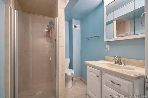 Bath - 276 Paradise Acres Rd, Edwards, MO 65326 photo 1 of 2