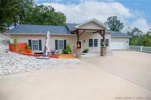 1127 Paradise Ln, Osage Beach, MO 65065