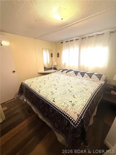 Bedroom - 33766 Ivy Bend Rd, Stover, MO 65078 photo 3 of 3