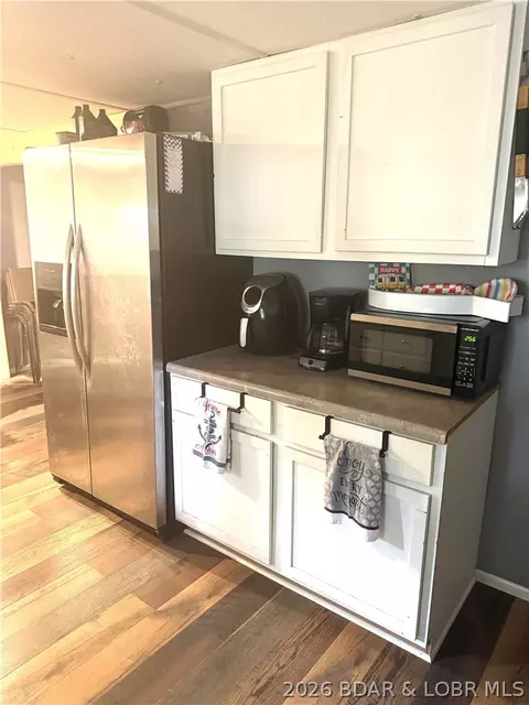 Kitchen - 33766 Ivy Bend Rd, Stover, MO 65078 photo 1 of 3